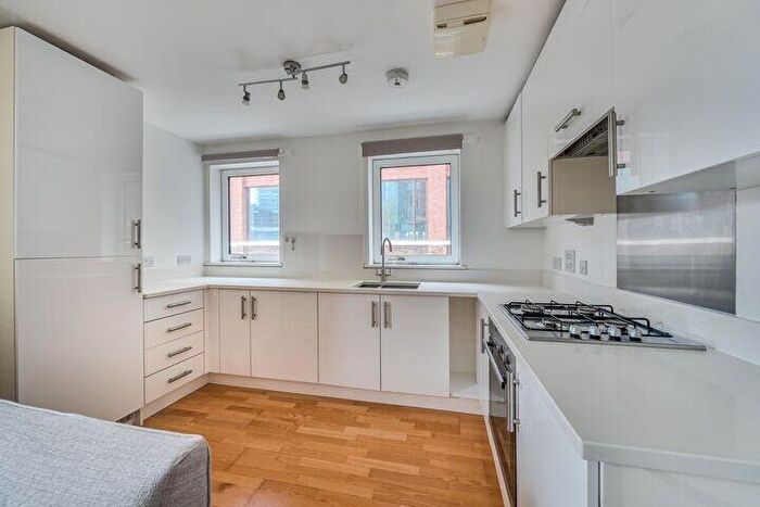 2 Bedroom Flat For Sale In Wellesley Terrace, London, N1