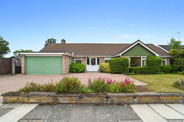 3 Bedroom Detached Bungalow For Sale In The Lawns, Ipswich, IP4