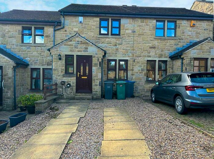 2 Bedroom Town House To Rent In Airedale Mews, Silsden, BD20