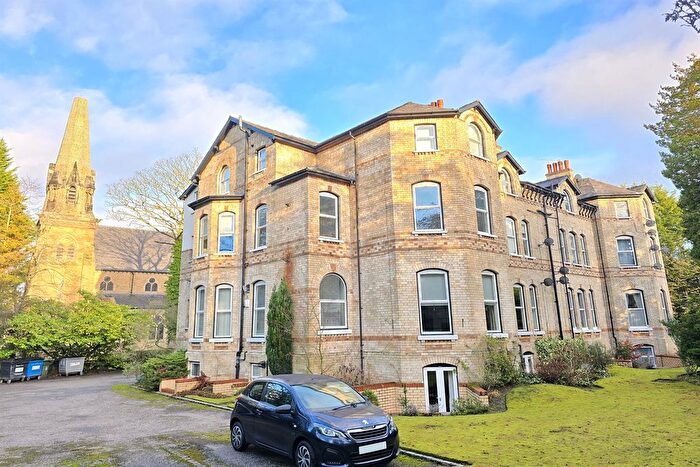 1 Bedroom Flat For Sale In Bowdon, Altrincham, WA14