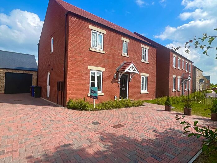 4 Bedroom Detached House For Sale In Romford Close, Bicester, OX26