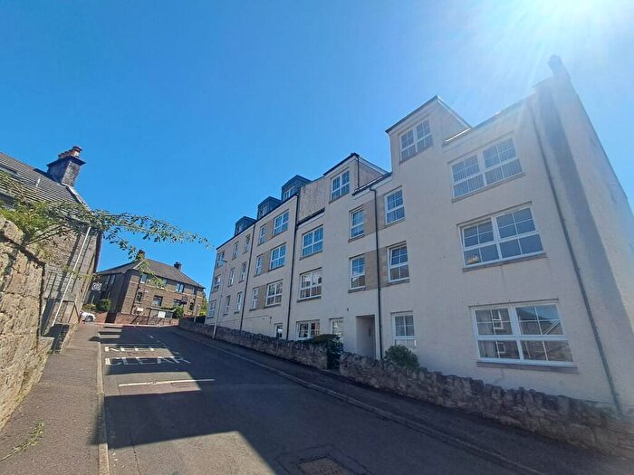 2 Bedroom Flat To Rent In Regent Street, Kincardine, Fife, FK10