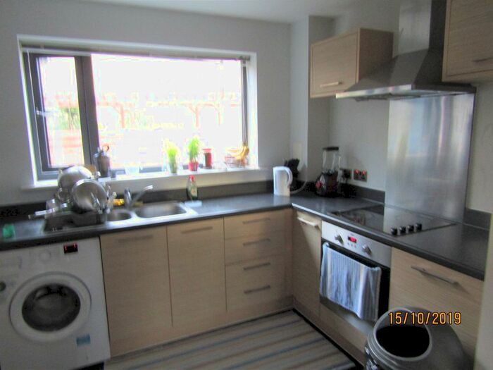 3 Bedroom Flat To Rent In Ajax Avenue, Colindale, NW9