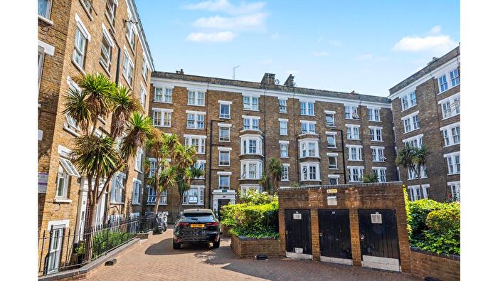 3 Bedroom Flat For Sale In Dover Flats, Old Kent Road, Southwark, London, SE1