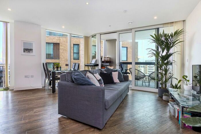 1 Bedroom Apartment To Rent In Ontario Point, Surrey Quays Road, London, SE16