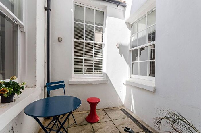 1 Bedroom Flat For Sale In Dorset Square, Marylebone, London, NW1