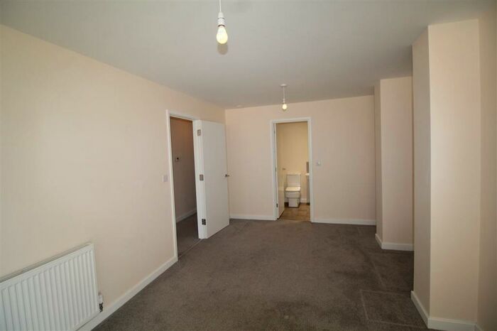 2 Bedroom Apartment To Rent In St Edmunds House, Rope Walk, Ipswich, IP4