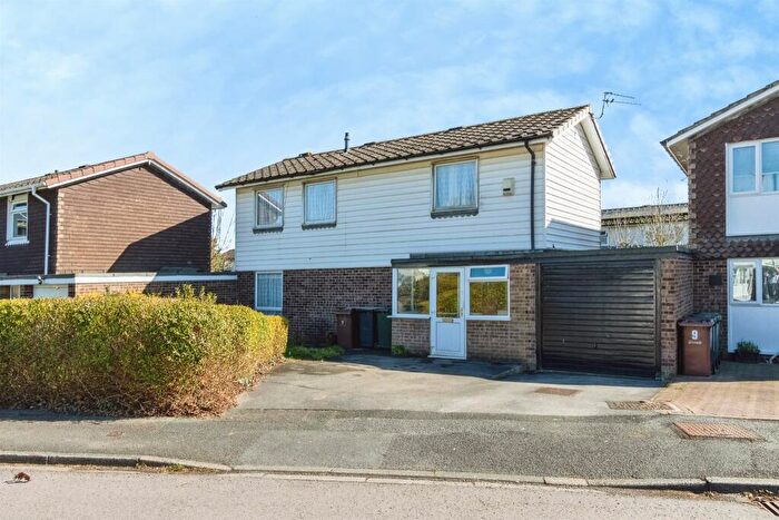 3 Bedroom Detached House For Sale In Marsett Way, Leeds, LS14