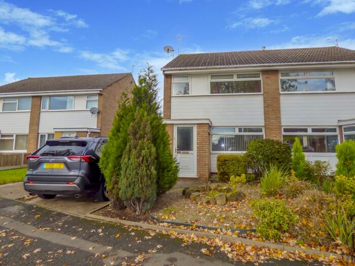 3 Bedroom Semi-Detached House To Rent In Wharfedale Road, Long Eaton, Nottingham, NG10