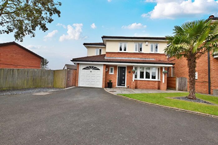 5 Bedroom Detached House For Sale In Kentsford Drive, Radcliffe, Manchester, M26