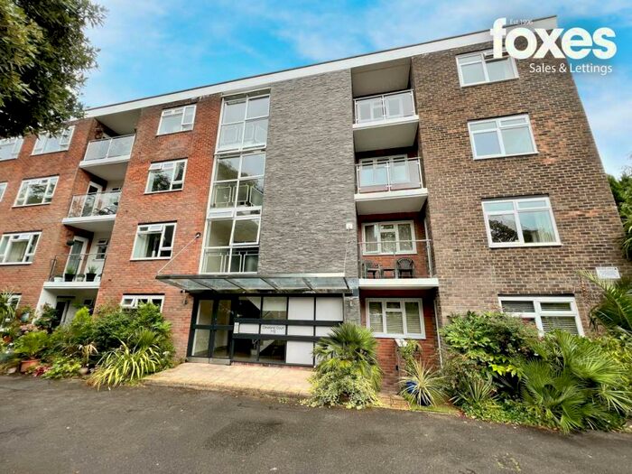 3 Bedroom Flat To Rent In Cleveland Court, Chine Crescent Road, Bournemouth, BH2