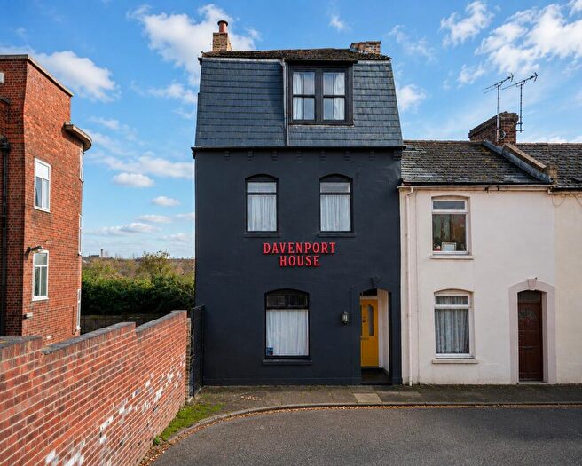 3 Bedroom End Of Terrace House For Sale In Grotto Road, Margate, Kent, CT9