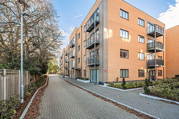 1 Bedroom Flat For Sale In Clivemont Road, Maidenhead, SL6