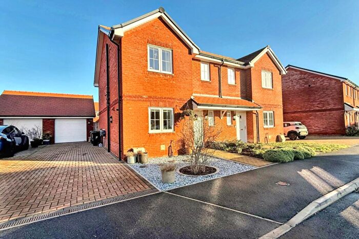 3 Bedroom Semi-Detached House For Sale In Fordingbridge, SP6