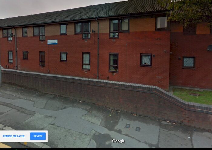 1 Bedroom Flat To Rent In Plumpton Close, Oldham, OL2