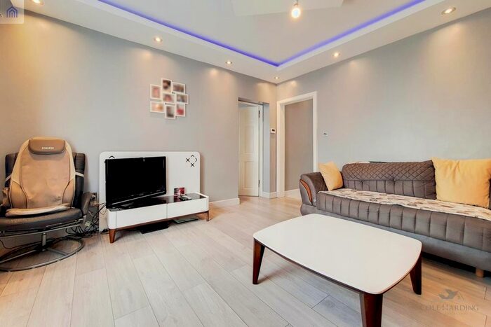 6 Bedroom Semi-Detached House To Rent In Rowland Hill Avenue, London, N17