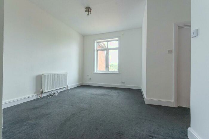 Studio To Rent In Maidstone Road, Rochester, ME1