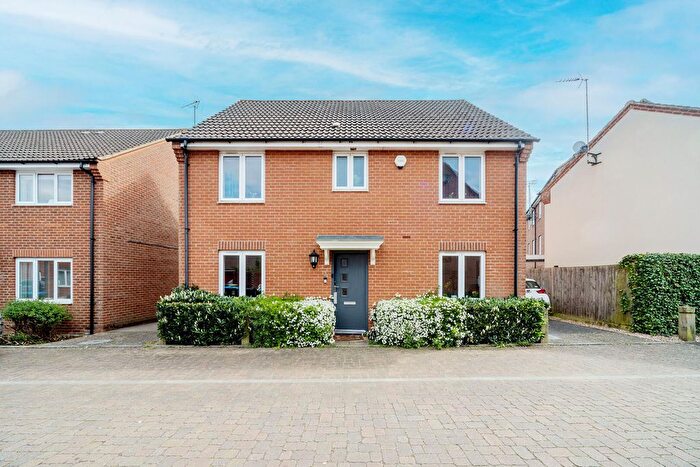 6 Bedroom Detached House To Rent In Garnett Way, Oakridge Park, Milton Keynes, MK14