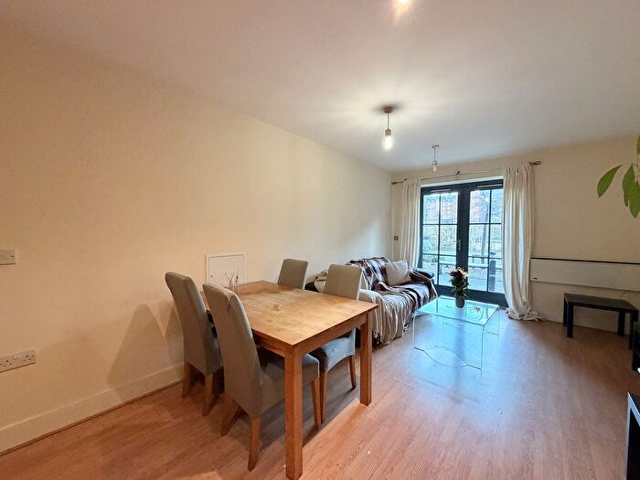 2 Bedroom Flat To Rent In Home, Chapeltown Street, Manchester, M1