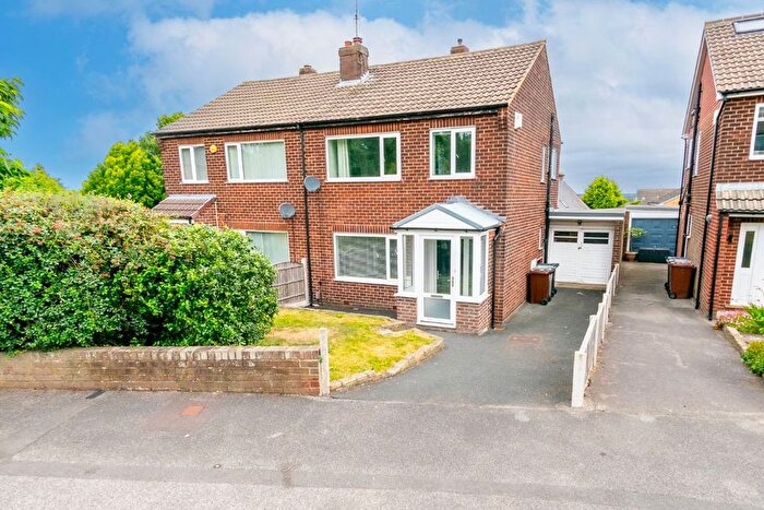 3 Bedroom Semi-Detached House For Sale In Harwill Avenue, Morley, Leeds, LS27
