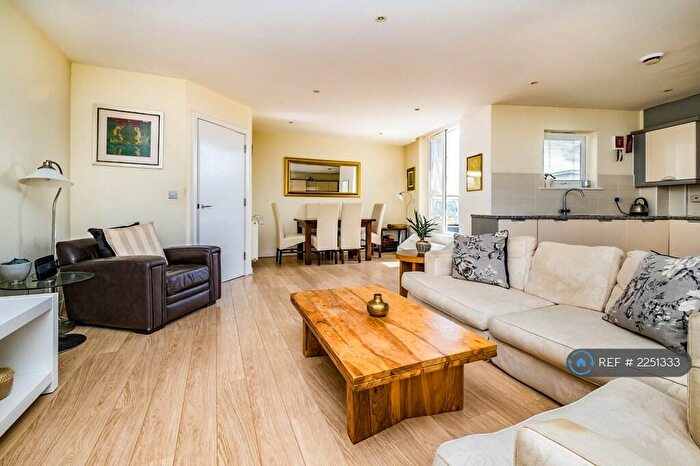 3 Bedroom Penthouse To Rent In Bridge Wharf, Chertsey, KT16