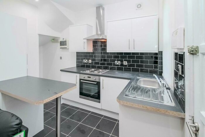 3 Bedroom Terraced House To Rent In Graham View, Burley, Leeds, LS4