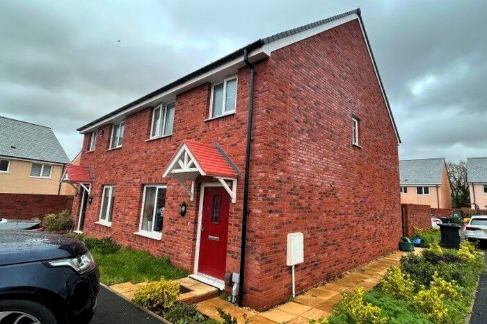 3 Bedroom Semi-Detached House To Rent In Barton Close, Exeter, EX5