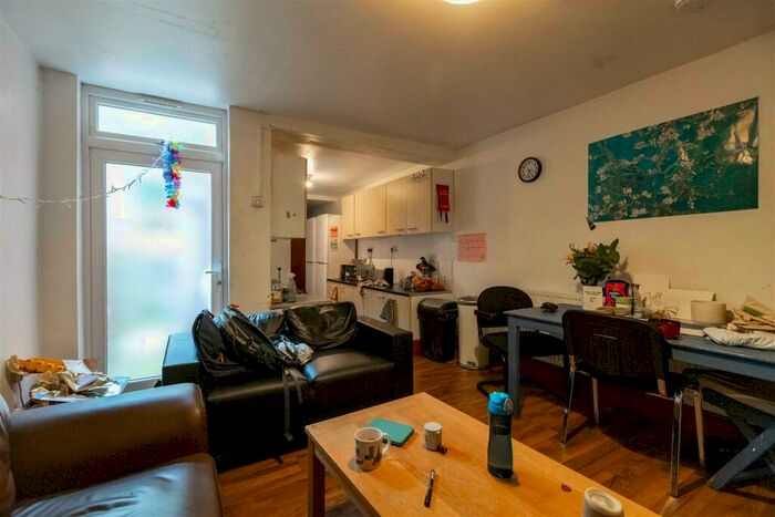 7 Bedroom House To Rent In Luton Road, Birmingham, B29