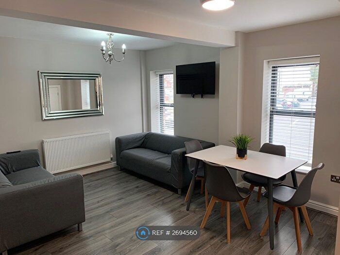 4 Bedroom Flat To Rent In The Stiles, Ormskirk, L39