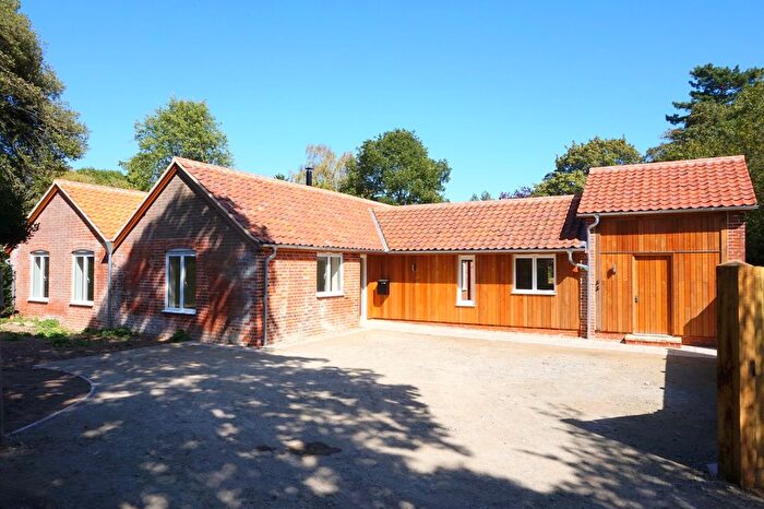 3 Bedroom Detached Bungalow To Rent In Manningtree Road, East Bergholt, CO7
