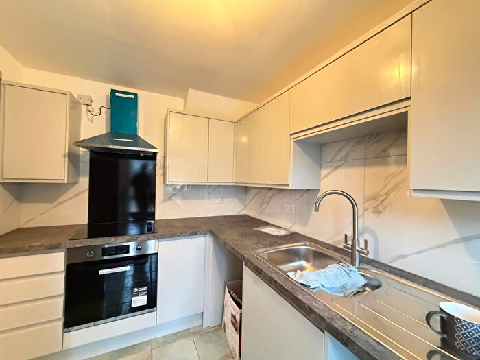 3 Bedroom Terraced House To Rent In Little Barley Close, Leicester, LE4