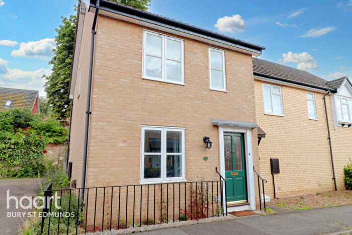 3 Bedroom End Of Terrace House For Sale In Sextons Meadows, Bury St Edmunds, IP33