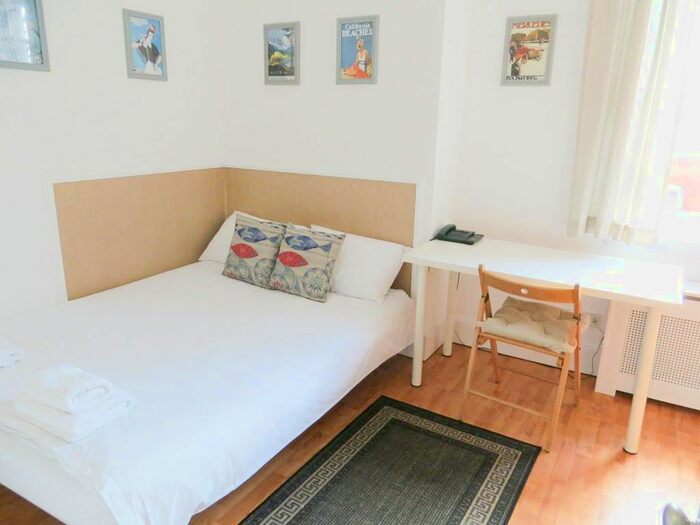 Studio To Rent In Fulham Palace Road, Hammersmith, London, W6