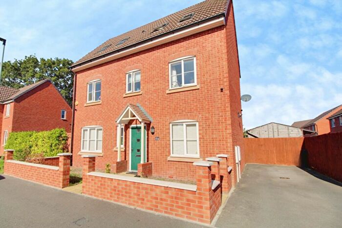 4 Bedroom Detached House For Sale In Damson Drive, Dogsthorpe, Peterborough, PE1