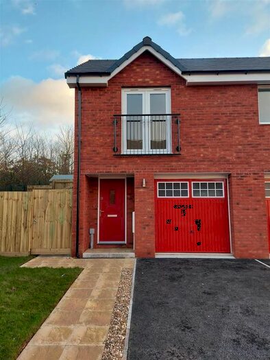 2 Bedroom Maisonette To Rent In Sybil Mead, Pinhoe, Exeter, EX1