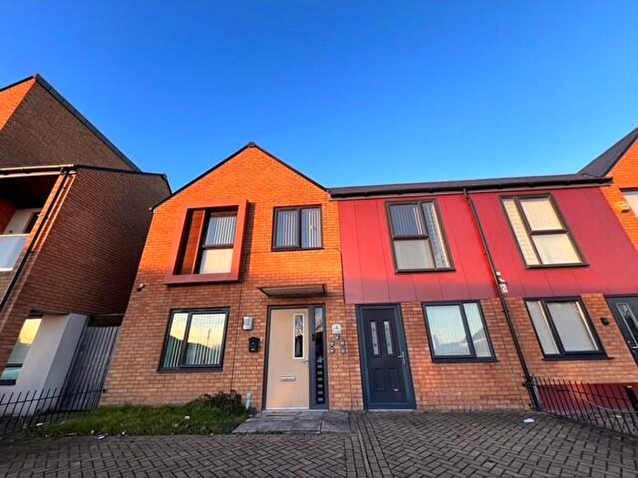 4 Bedroom Semi-Detached House To Rent In Clifford Street, B19