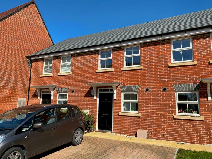 2 Bedroom Terraced House To Rent In Walnut Close, Romsey, SO51