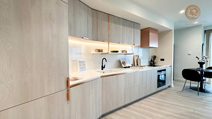 1 Bedroom Flat For Sale In Admirals Way, London, E14