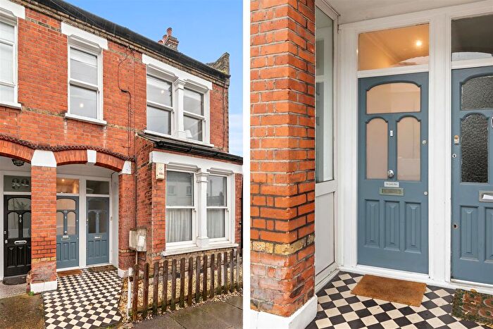 3 Bedroom Flat For Sale In Longfield Street, London, SW18