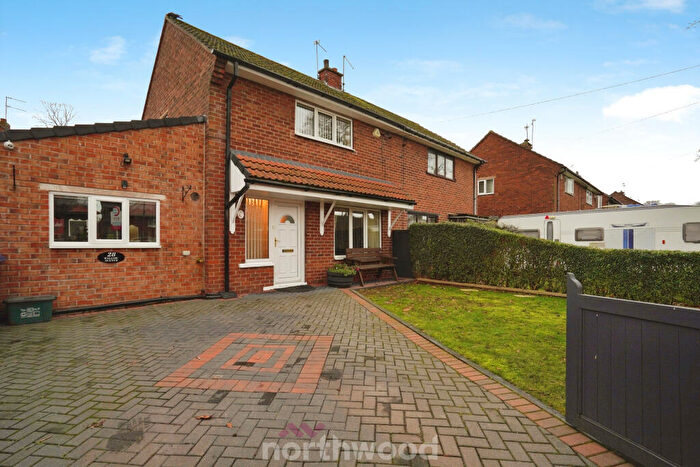 2 Bedroom Semi-Detached House For Sale In Willow Avenue, Cantley, Doncaster, DN4