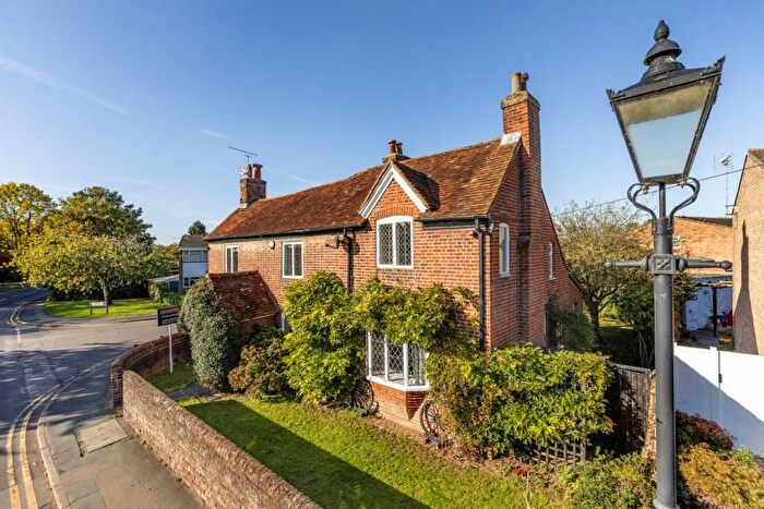4 Bedroom Detached House For Sale In Thorpe, Surrey, TW20