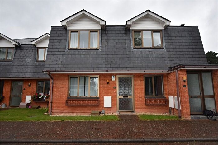 2 Bedroom Maisonette To Rent In Braeside, Binfield, Bracknell, RG12