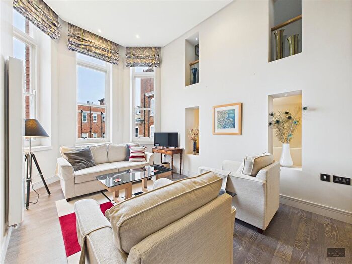 2 Bedroom Flat For Sale In Southernhay East., Exeter, EX1