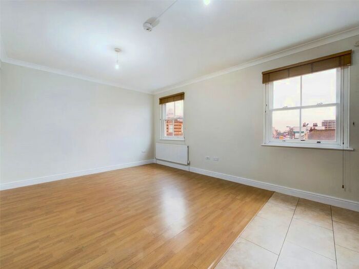 1 Bedroom Flat To Rent In Hoe Street, Walthamstow, E17