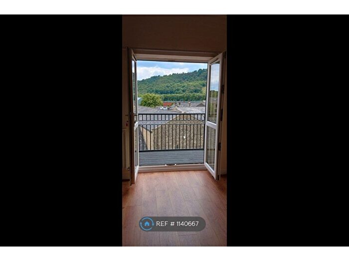 2 Bedroom Flat To Rent In Longfellow Court, Mytholmroyd, Hebden Bridge, HX7