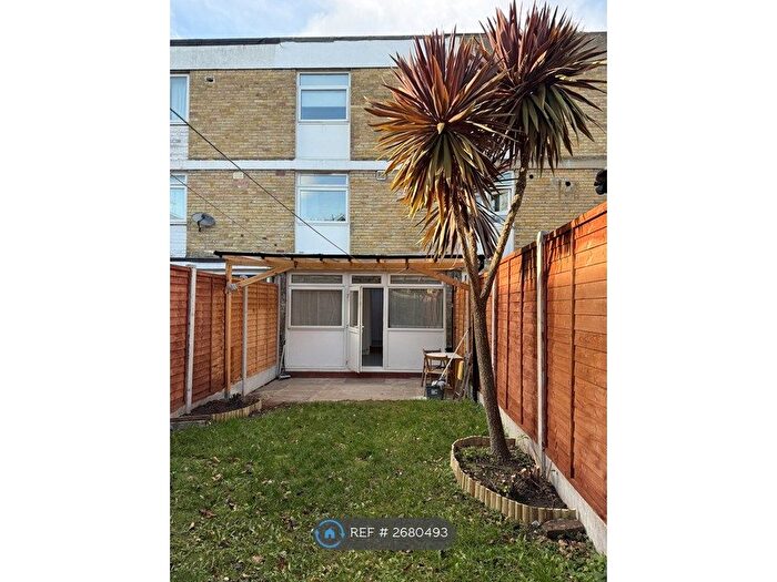 4 Bedroom Terraced House To Rent In The Common, London, E15