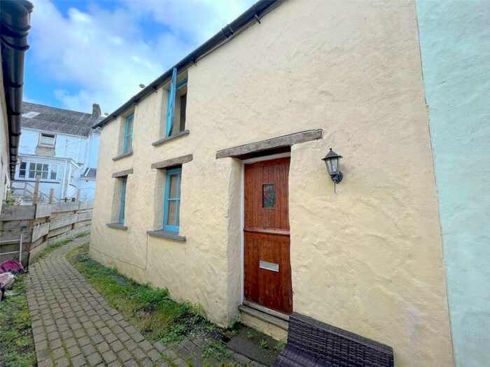 2 Bedroom End Of Terrace House For Sale In Dew Street, Haverfordwest, SA61