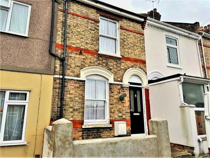 2 Bedroom Terraced House To Rent In Kitchener Road, Rochester, Kent, ME2