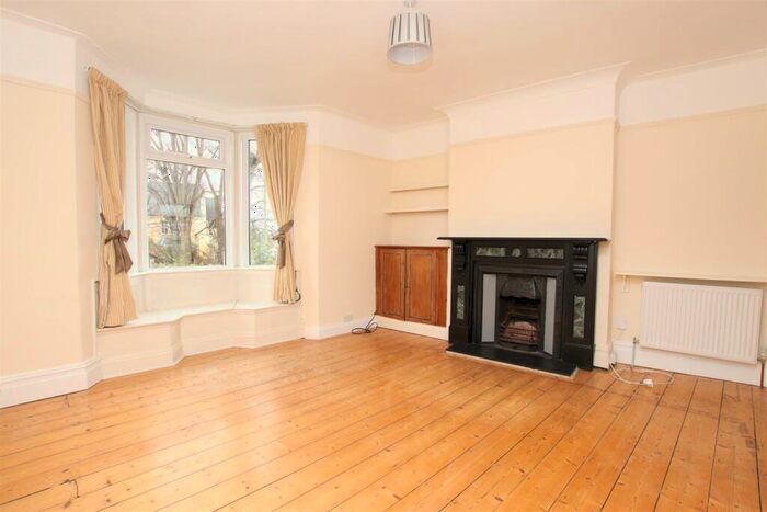 4 Bedroom House To Rent In Wellsway, Bath, BA2