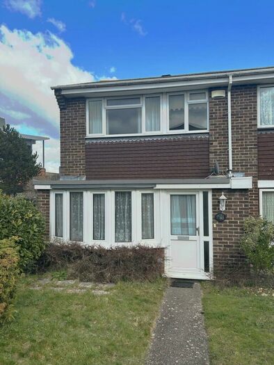 3 Bedroom House To Rent In Wellbrook Road, Farnborough, BR6